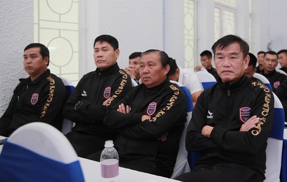 HLV Phan Thanh Hùng: LS V-League 2021 không có đội nào yếu ảnh 2