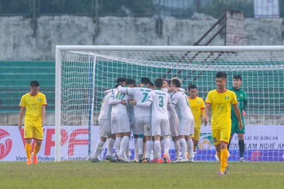Topenland Bình Định - CLB Sài Gòn: Chủ nhà tính phương án mở cửa tự do ảnh 2