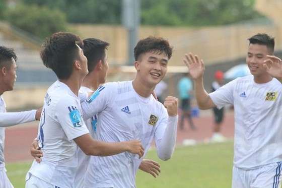 Tiền đạo Trần Danh Trung sang Nhật Bản ‘du học’ ảnh 1