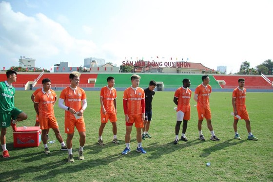 Đội Bình Định đã có những buổi tập đầu tiên trên sân Quy Nhơn