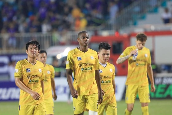 Hà Nội FC lại thay 'tướng' trước cuộc đọ sức cùng Topenland Bình Định  ảnh 1