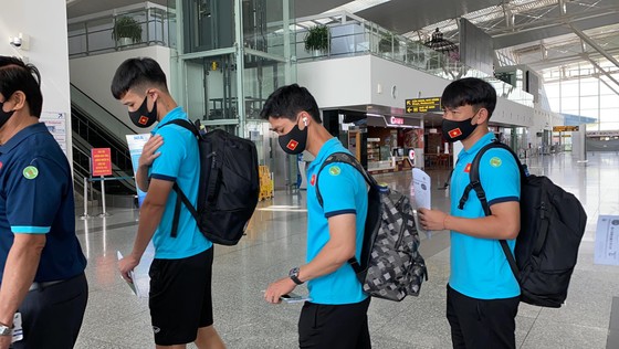 Đội tuyển Việt Nam lên đường sang UAE, thầy Park có yêu cầu đặc biệt với người hâm mộ ảnh 3