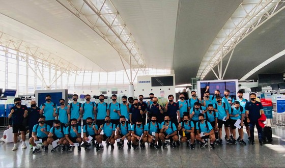 Đội tuyển Việt Nam lên đường sang UAE, thầy Park có yêu cầu đặc biệt với người hâm mộ ảnh 6