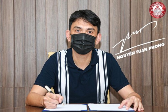 HLV Nguyễn Tuấn Phong chính thức gia nhập CLB TPHCM