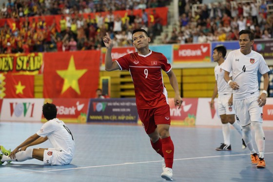 Futsal Việt Nam ra quân, quyết giành 3 điểm trước Myanmar ảnh 1