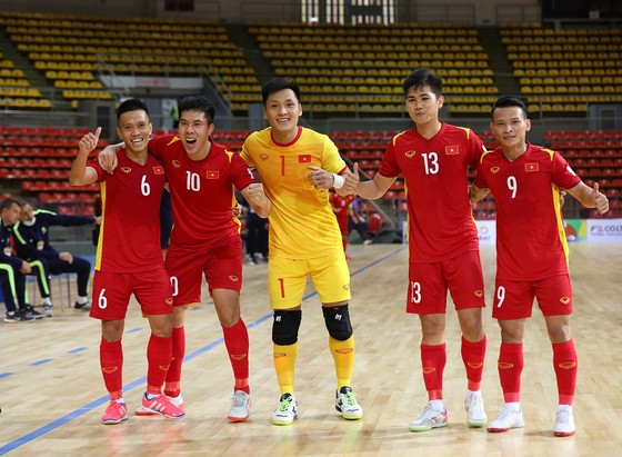 Thắng Australia 5-1, đội tuyển futsal Việt Nam vào bán kết giải Đông Nam Á 2022 ảnh 1