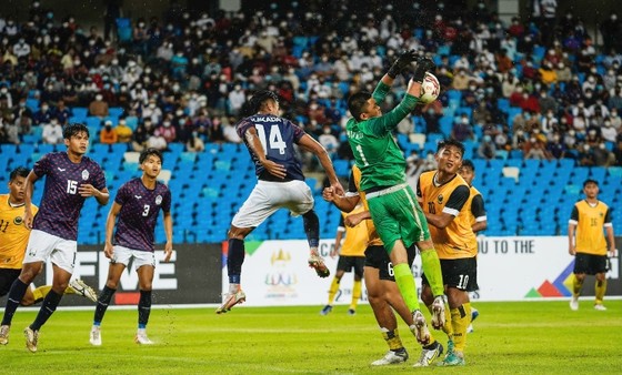 Campuchia tạo sự khác biệt so với các đội mạnh tại SEA Games 31 ảnh 1