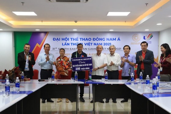Đội tuyển nữ Việt Nam đã được thưởng gần 2 tỷ đồng từ đầu Đại hội