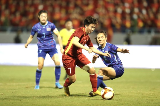 Huỳnh Như tỏa sáng, đội tuyển nữ Việt Nam vẫn trên đỉnh Đông Nam Á ảnh 5