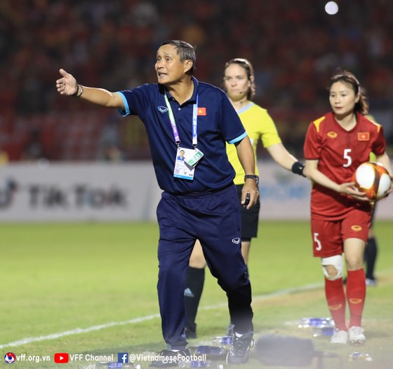 Các nhà vô địch bóng đá nữ Đông Nam Á hội quân ảnh 1