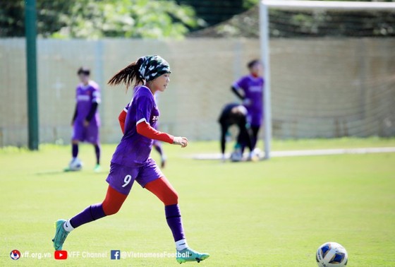 HLV Mai Đức Chung chốt danh sách tham dự AFF Cup nữ 2022 ảnh 1