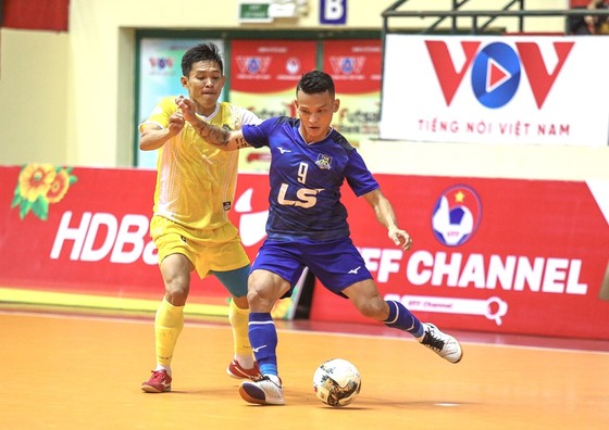 Giành trọn 3 điểm trước Sài Gòn FC, Thái Sơn Nam thu hẹp khoảng cách còn 2 điểm với Sahalo