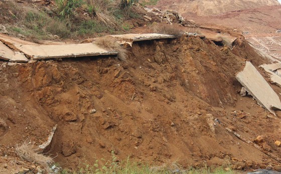 Đắk Nông: Sụt lún nghiêm trọng tại Khu công nghiệp Nhân Cơ ảnh 1