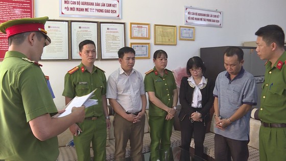 Bắt tạm giam nguyên lãnh đạo, cán bộ Agribank tại Đắk Lắk ảnh 1