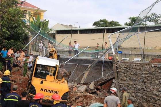 Đắk Nông: Sập bờ kè của Phòng CSGT một công nhân tử vong ảnh 2