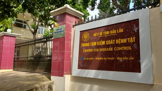 Khởi tố, bắt tạm giam Giám đốc CDC Đắk Lắk cùng 5 đồng phạm ảnh 1