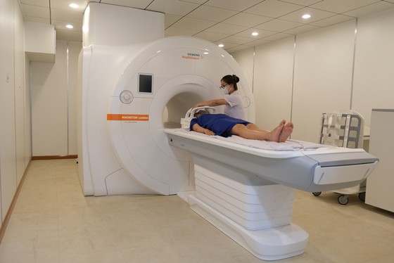 Bệnh viện Thiện Nhân khai trương hệ thống máy MRI 3.0 Tesla hiện đại nhất khu vực miền Trung ảnh 1