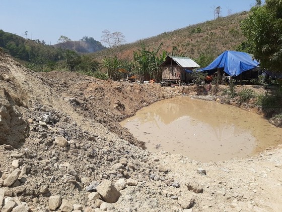 Gia Lai: Triệt phá 2 bãi khai thác vàng lậu ảnh 3