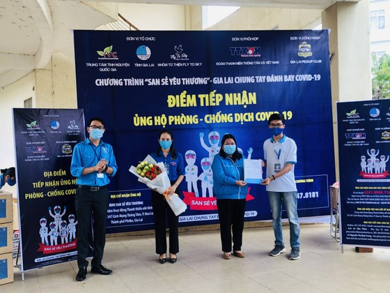 Gia Lai: Hỗ trợ vật dụng phòng chống dịch Covid-19 cho các đơn vị phòng chống dịch ảnh 1