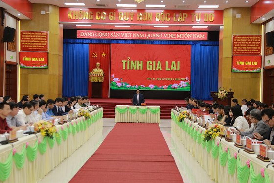 Thủ tướng Phạm Minh Chính: Gia Lai cần phát triển chế biến nông lâm sản gắn với bảo vệ, phát triển rừng ảnh 3
