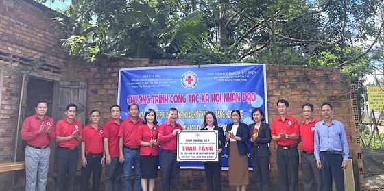 Tặng nhà cho 2 hộ nghèo dân tộc Ba Na ở Mang Yang ảnh 1