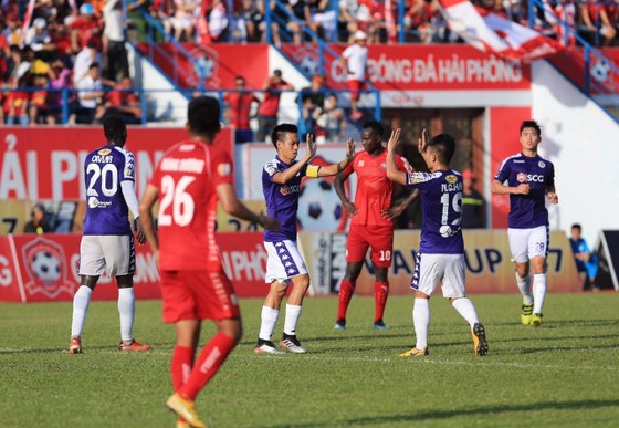 Thắng Hải Phòng, Hà Nội chiếm đầu bảng xếp hạng V-League  ảnh 1