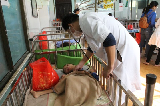Tổ chức tư vấn, khám chữa bệnh, cấp phát thuốc miễn phí cho trẻ em mồ côi tại TP Đà Nẵng ảnh 4