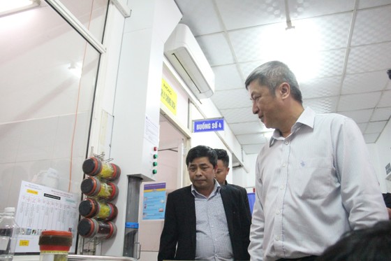 Thứ trưởng Bộ Y tế đánh giá cao công tác phòng dịch bệnh viêm đường hô hấp cấp do nCov tại Đà Nẵng ảnh 1