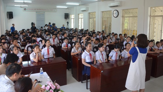 Học sinh Đà Nẵng tiếp cận chương trình 'Nói không với Fake News'' ảnh 1