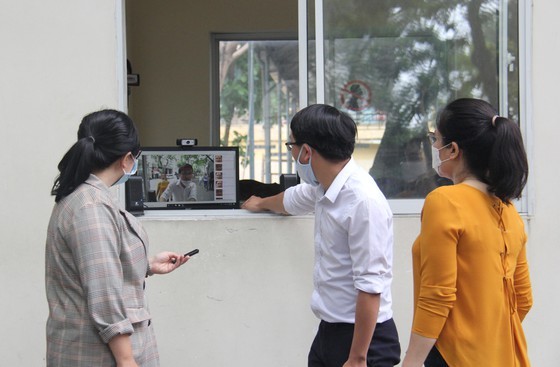 Đà Nẵng: 100% học sinh dự thi tốt nghiệp THPT nghiêm túc thực hiện quy định phòng chống dịch Covid-19 ảnh 1