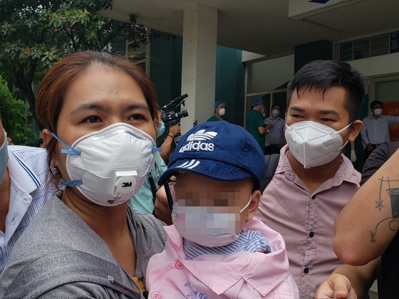Đà Nẵng, Quảng Nam: 12 bệnh nhân Covid-19 khỏi bệnh, xuất viện ảnh 1