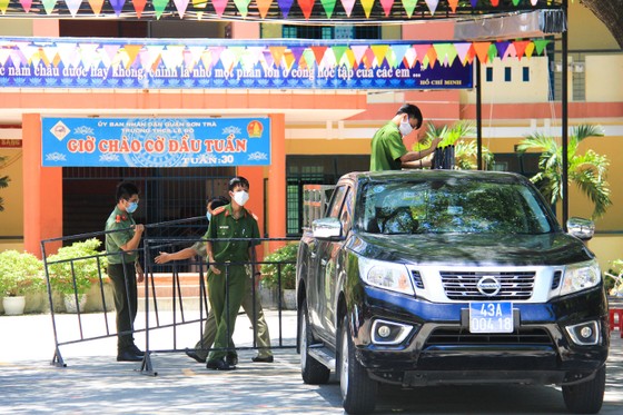 Gần 2.200 người nước ngoài được xét nghiệm Covid-19 tại quận Sơn Trà ảnh 15