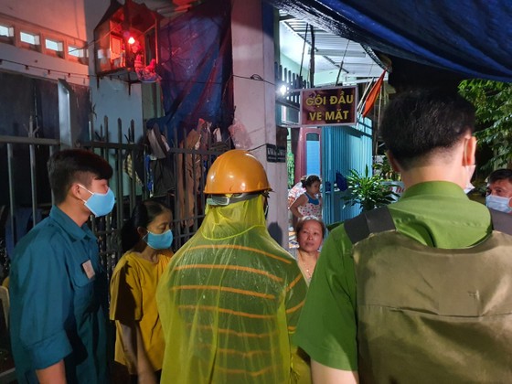 Đà Nẵng vận động sơ tán người dân đến nơi trú ẩn an toàn ảnh 8
