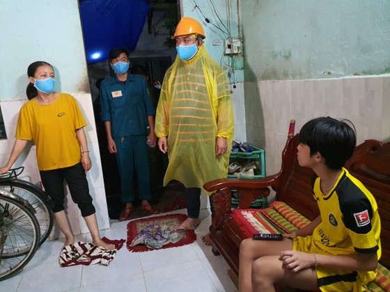 Đà Nẵng vận động sơ tán người dân đến nơi trú ẩn an toàn ảnh 5