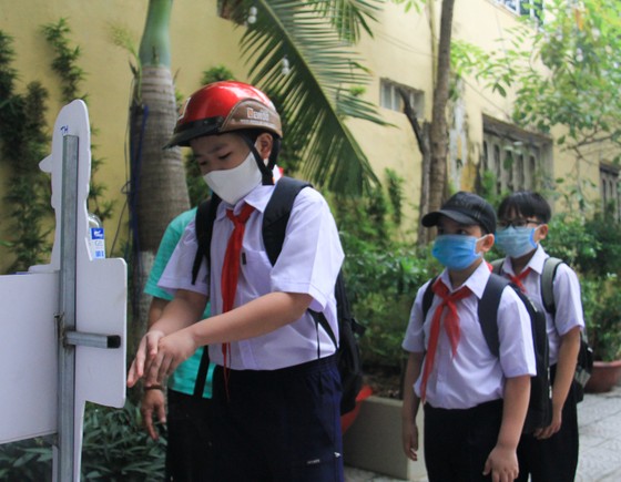 Đà Nẵng: Học sinh tiểu học, trẻ mầm non quay lại trường sau dịch bệnh ảnh 3
