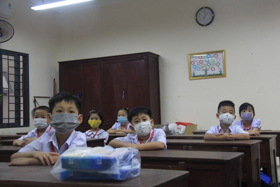 Đà Nẵng: Học sinh tiểu học, trẻ mầm non quay lại trường sau dịch bệnh ảnh 11