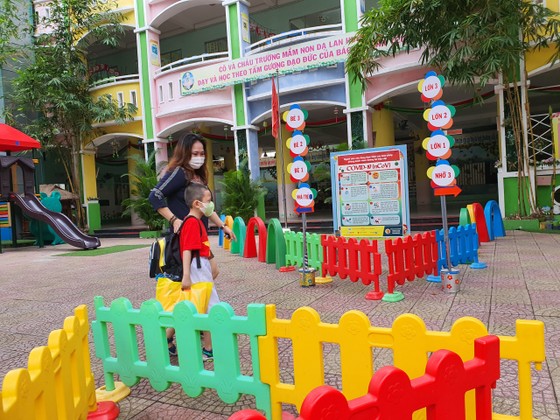 Đà Nẵng: Học sinh tiểu học, trẻ mầm non quay lại trường sau dịch bệnh ảnh 14