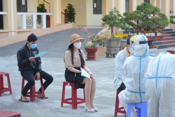 Đà Nẵng: Xét nghiệm Covid-19 cho hơn 1.000 thanh niên nhập ngũ ảnh 1