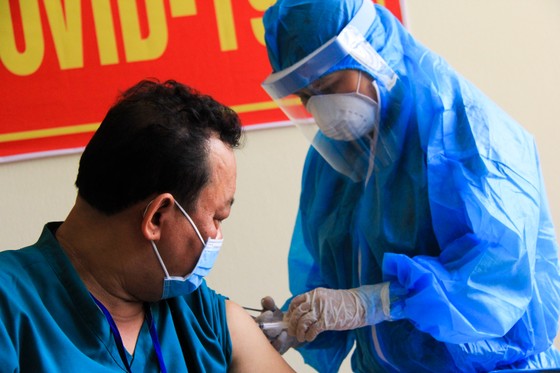 114 người được tiêm vaccine Covid-19 đầu tiên tại TP Đà Nẵng ảnh 7