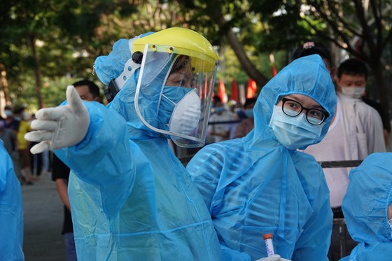 Đà Nẵng bắt đầu xét nghiệm SARS-CoV-2 đại diện hộ gia đình ​ ảnh 7