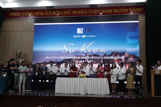 Đà Nẵng trên hành trình chuyển đổi số - Bài 3: Nhân lực, “chìa khóa” để chuyển đổi số thành công ảnh 1