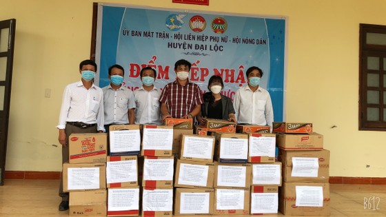 Quảng Nam hỗ trợ cho Đà Nẵng hơn 30 tấn thực phẩm thiết yếu ảnh 4