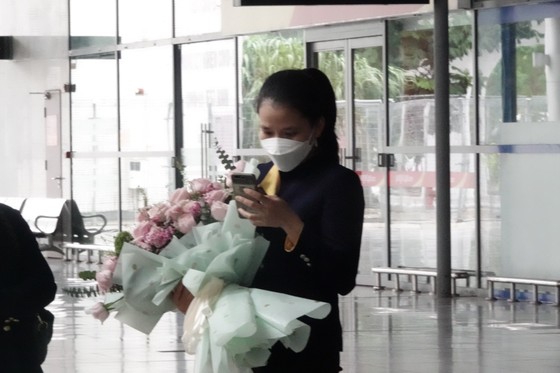Đà Nẵng: Chuyến bay 0 đồng đưa bà bầu, trẻ em, người già yếu, người khó khăn về quê ảnh 1