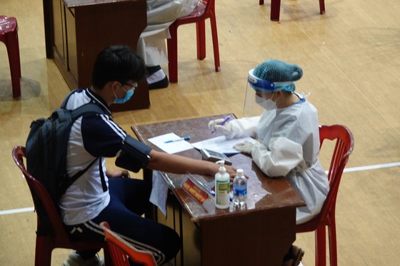 Đà Nẵng bắt đầu tiêm vaccine phòng Covid-19 cho gần 35.000 trẻ em từ 12-15 tuổi ảnh 3