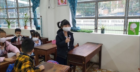 Đà Nẵng: Học sinh lớp 1, 8, 9 háo hức đến trường học trực tiếp ảnh 5