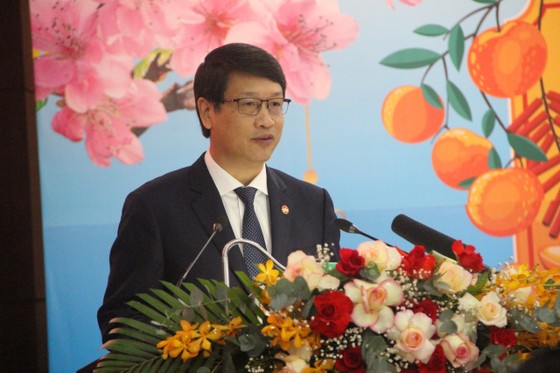 Chủ tịch nước Nguyễn Xuân Phúc trao quà Tết cho hộ nghèo, hộ khó khăn tại TP Đà Nẵng ảnh 1