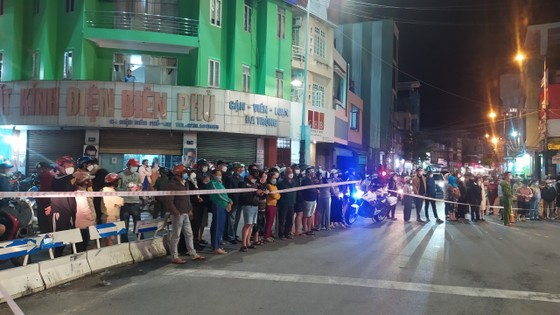 Ô tô 'điên' lao vào tiệm bánh mì ở Đà Nẵng, nhiều người bị thương ảnh 5