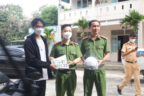 Đà Nẵng: Ngày đầu cấp biển số ô tô, xe máy tại huyện, xã ảnh 1
