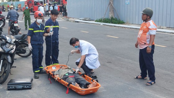 Vụ sập cần cẩu phun bê tông ở Đà Nẵng: 2 người chết, 2 người bị thương ảnh 3