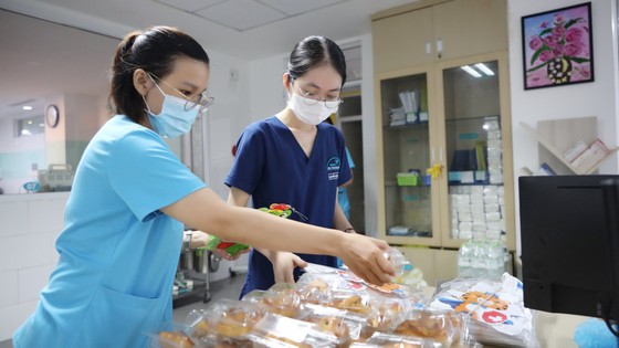 Rộn ràng tết Trung thu tại các bệnh viện ở Đà Nẵng ảnh 8